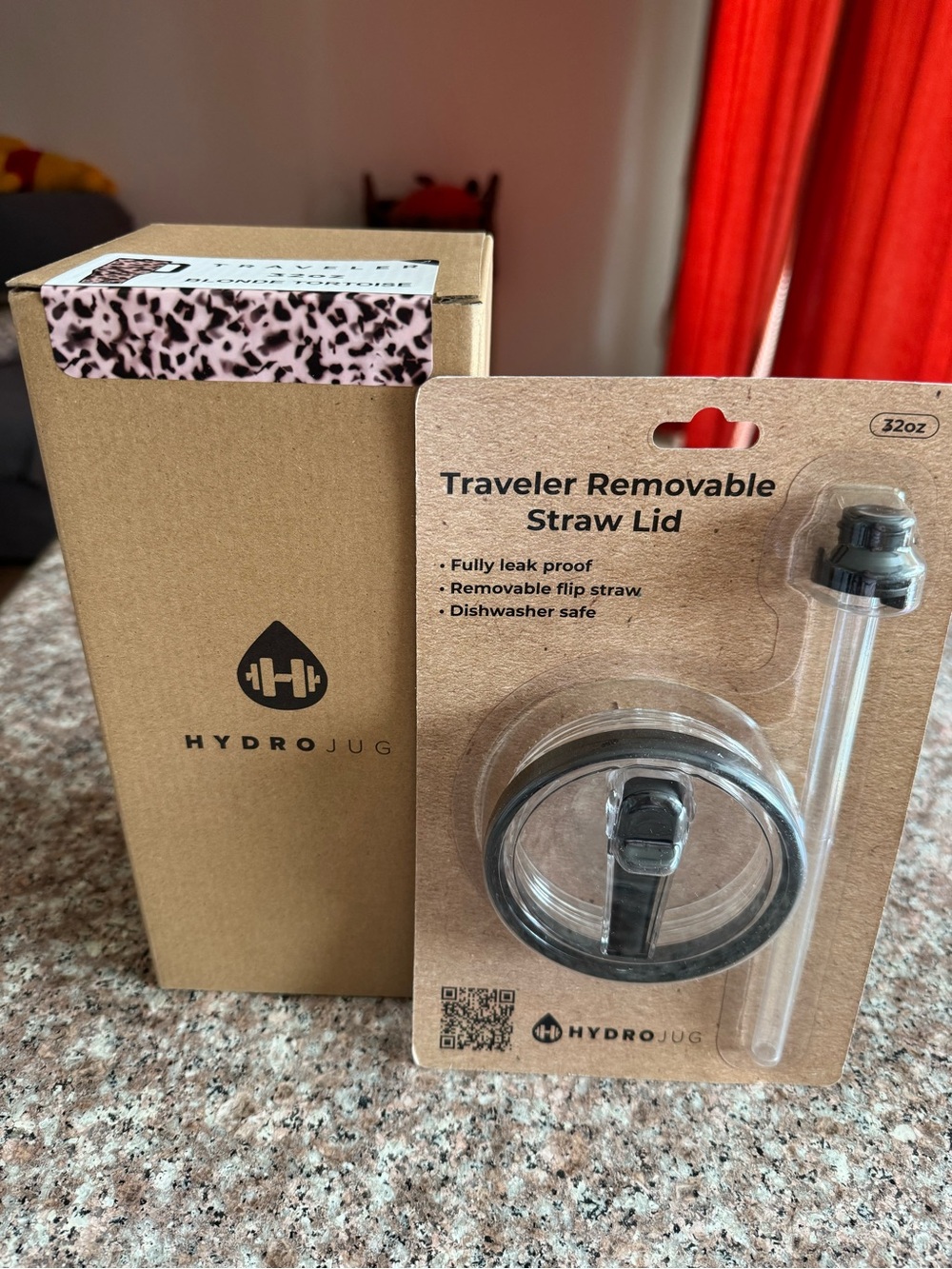 HydroJug Traveler 32 oz blonde tortoise and black Removable Straw Lid
